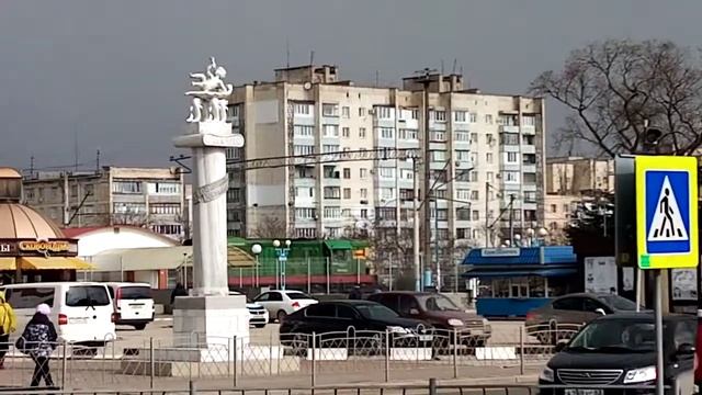 ЧМЭ3 прибывает на станцию Евпатория - Курорт [КЖД 2022] смотреть онлайн