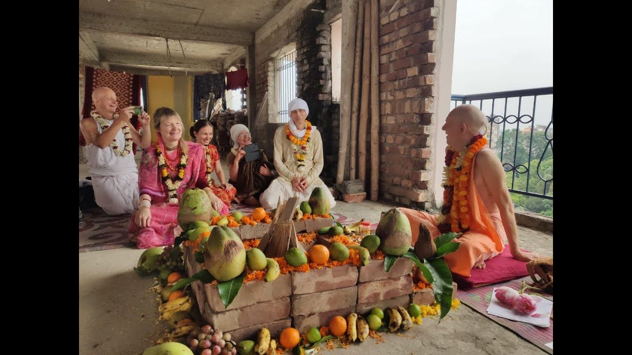 29.05.2022 - Ванинатх прабху,  инициация (рус) - Маяпур