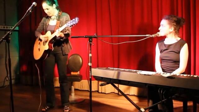 Юлия Теуникова и Мария Розанова "Дождь" смотреть онлайн