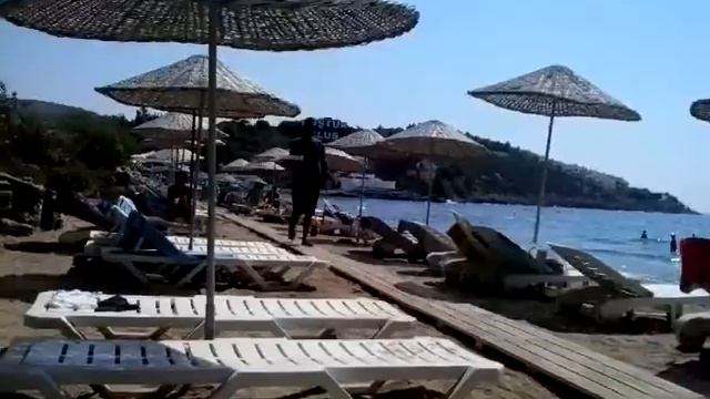 Последний день на пляже в Кушадасы смотреть онлайн