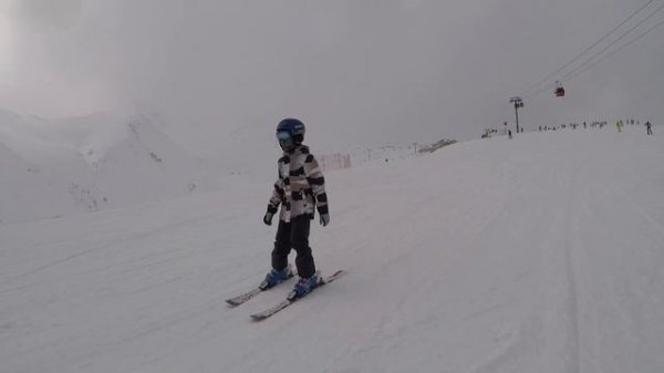 Архыз 2024 год. Катаемся на горных лыжах.