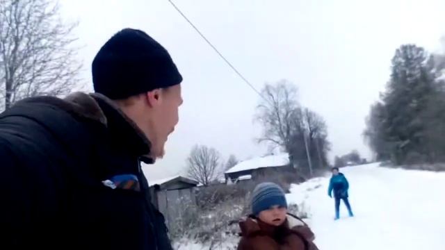 Это мы играли снежки