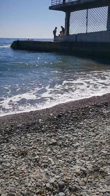 Алушта. ПЛЯЖИ В АПРЕЛЕ(1) смотреть онлайн