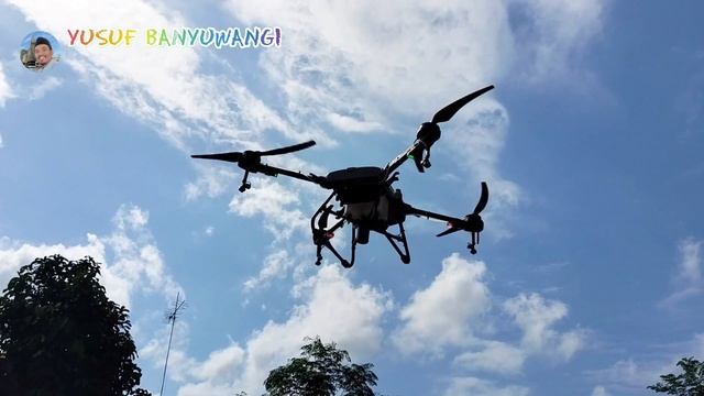Ujicoba Drone Penyemprot DJI Agras T10 | Fitur dan Keunggulannya | Dinas Pertanian Banyuwangi смотреть онлайн