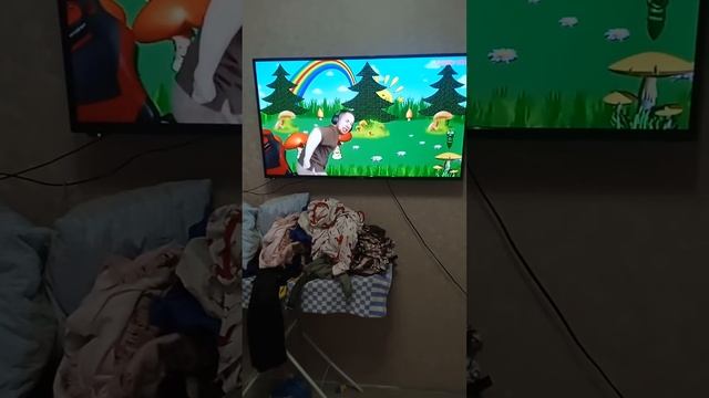 тик так станцивал под песню грибочки