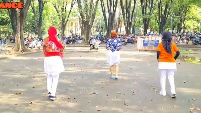 I WILL SURVIVE - Line Dance, choreo by #rooksamekto mamek & #Chika (INA), demo by #kfdance смотреть онлайн