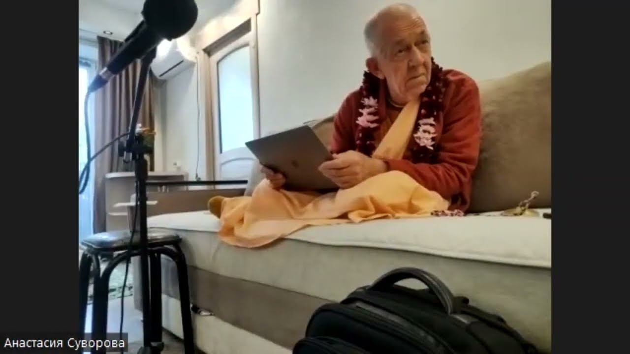 03.10.2023 - Гуру Махарадж готовится к "Брихад Бхагаватамрите", мы готовимся к записи - Благовещенск