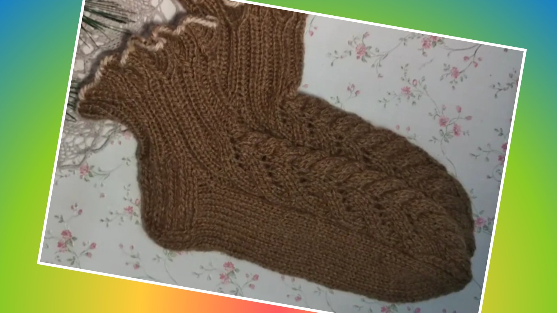 Красивые носочки с рюшами спицами 🧶 смотреть онлайн