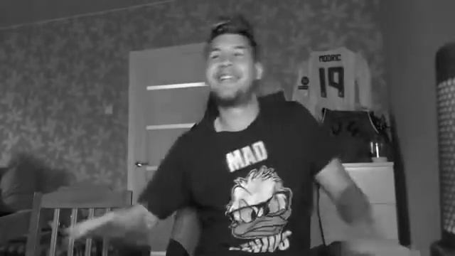 ГЕРМАН И НЕЧАЙ ПОЮТ ПЕСНЮ БРИТЫЙ ФИНИТО