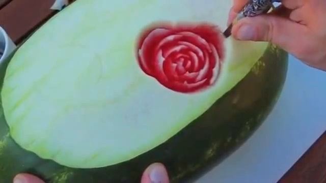 Резьба по арбузу. Очень красиво смотреть онлайн