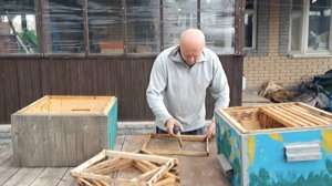 Подготовка и наващивание рамок. Контроль пчелиных семей на необходимость расширения вощиной