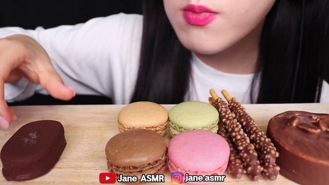 ASMR CRUNCHY CHOCOLATE ICE CREAM, COLORFUL MACARON 크런치 초콜릿 아이스크림, 알록달록 마카롱 먹방 EATING SOUNDS