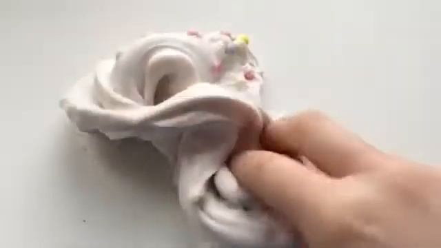 Слайм/Лизун с пенопластовыми шариками😗😯 1 часть смотреть онлайн