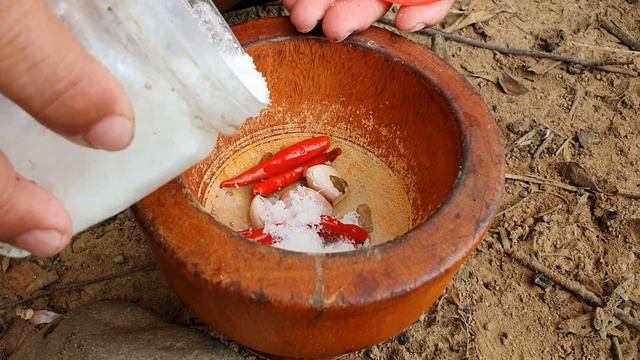 Yummy eel with fish - eating delicious смотреть онлайн