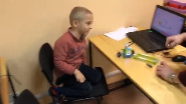Робототехника в РобоКидс смотреть онлайн