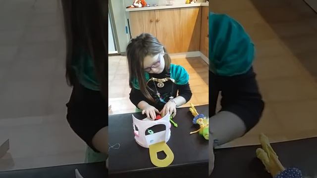 Warehouse toy tester applejack смотреть онлайн