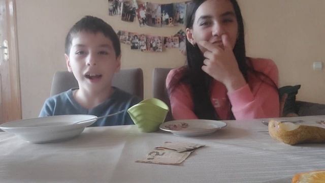 Большая, средняя, маленькая ложка ЧЕЛЛЕНДЖ. смотреть онлайн