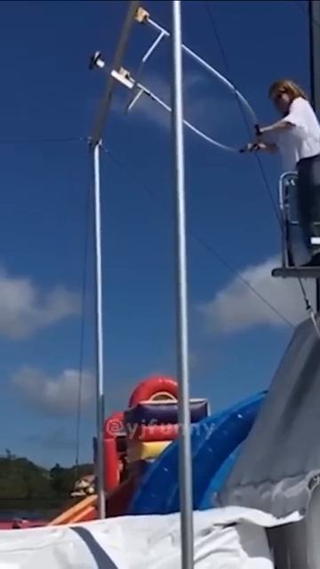 Big fails 🤣🤣🤣 #shorts #funny #fails смотреть онлайн