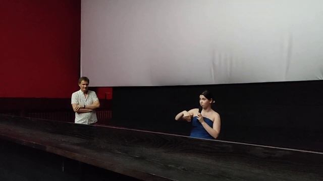 Актриса театра Лермонтова Динара Урбисинова в киноклубе Олега Борецкого!!!! Вторая часть!!!