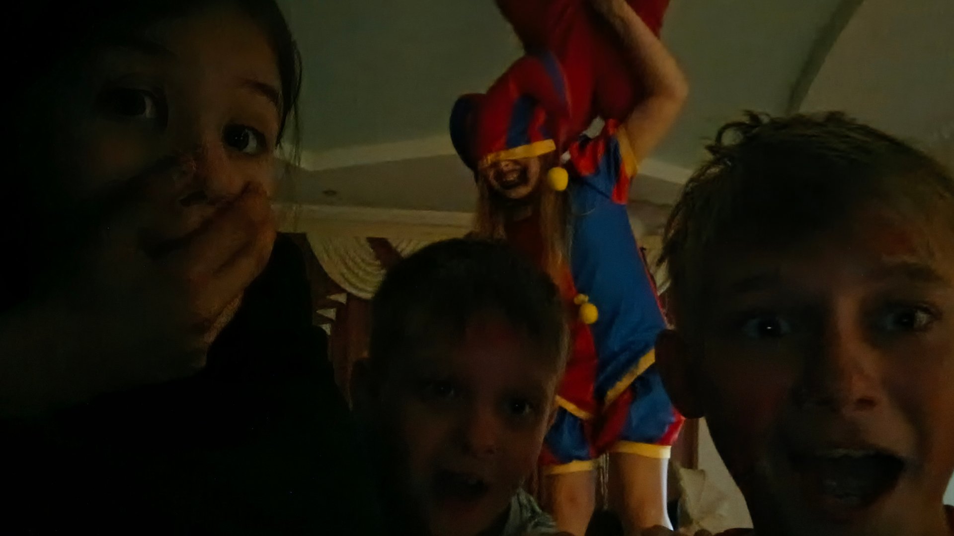 клоун преследует нас! 2 часть смотреть онлайн