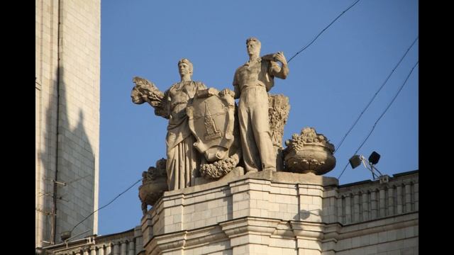 Устьинская и Подгорская набережные Яузы в Москве