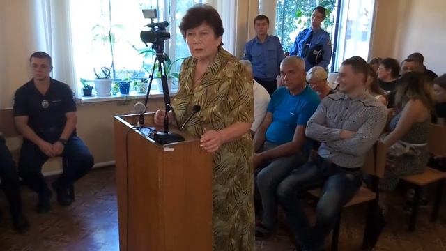 Валентина Галаган захищає сина в суді смотреть онлайн