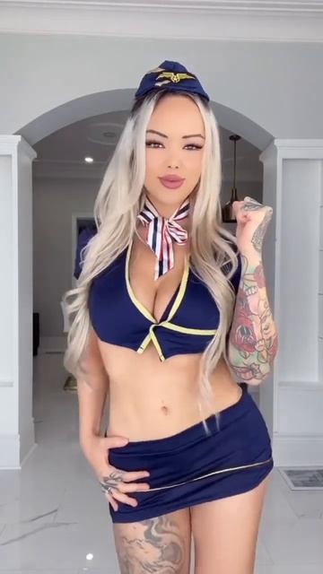 стюардесса по имени Жанна