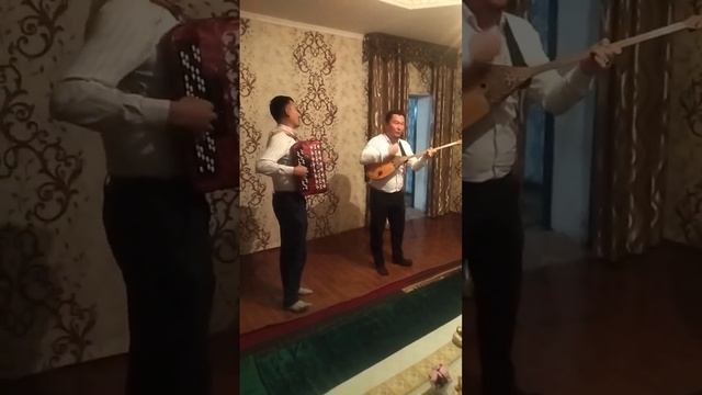 Алихан&Кудайберген Даниярдың анасының туған күніне тосын сый смотреть онлайн