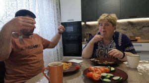 Мукбанг  Вкусный обед не обошёлся  без битья посуды.