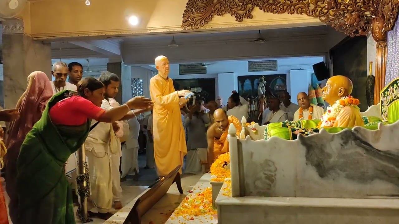 Гуру-пуджа - 13.09.2023 - Маяпур Чандродая мандир - ЕС БВВ Нарасимха Махарадж