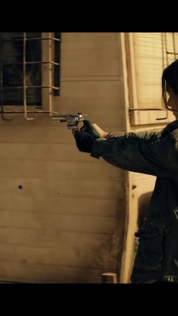 В мире случился аппокалипсис и почти никто не выжил смотреть онлайн