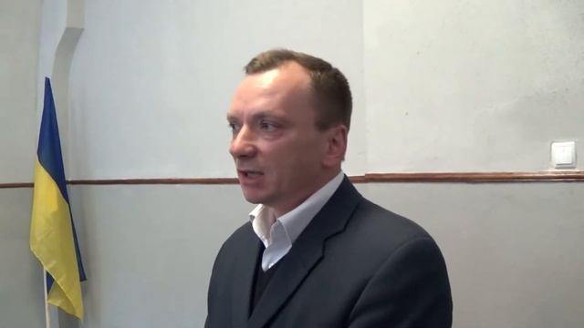Судове засідання перенесено, на питання журналістів відповів Руслан Павленко смотреть онлайн