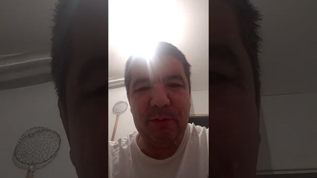 Меня скрутили.