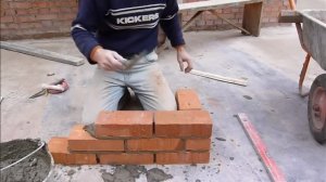 Кладка угла из красного одинарного кирпича