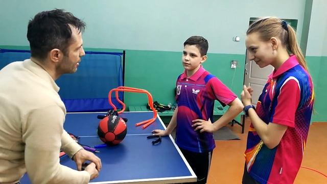 Весь апрель никому не верь :) смотреть онлайн