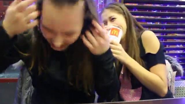 снег :D смотреть онлайн