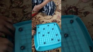Магнитные шарики на доске игра,поиграла со свекровью 😀