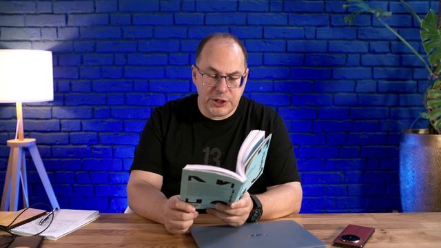 О книгах "Мы срываем трансляцию" - про становление стриминга в США смотреть онлайн