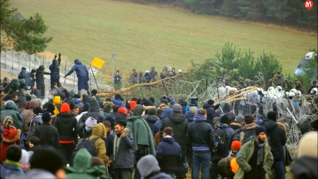 "А вас же предупреждали!" Европа дружно "проморгала гибридный штурм" орды мигрантов Лукашенко... смотреть онлайн