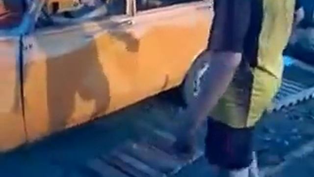 не дал проехать смотреть онлайн