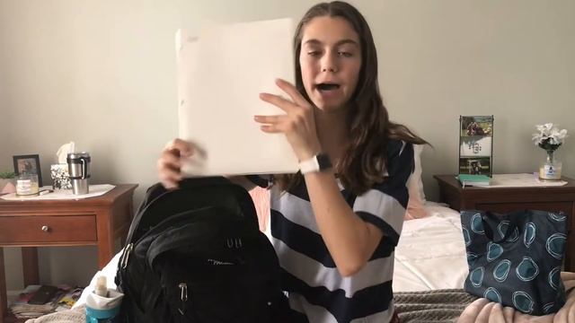 What's in my backpack! смотреть онлайн