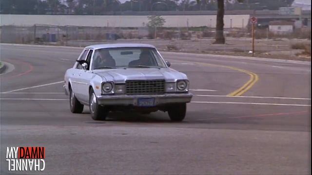 COBRA (1986) - Awesomely Bad Movies смотреть онлайн