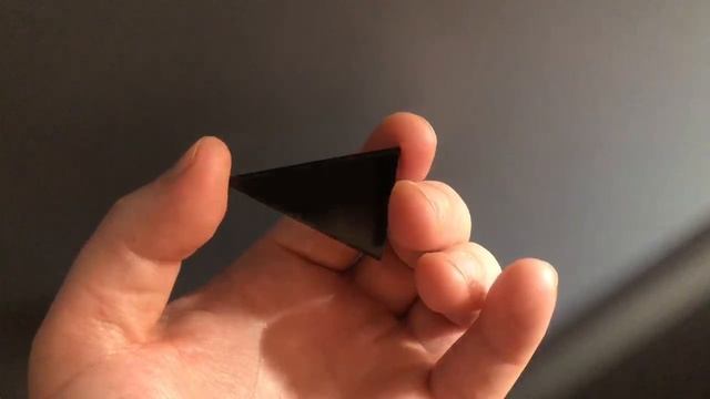 Оникс, чёрный треугольник 20,81кт №235