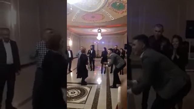 Мама против молодёжи годик Али смотреть онлайн