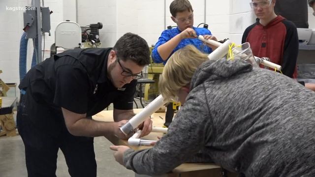 SFA Middle School teachers and students say Annex needs upgrades смотреть онлайн