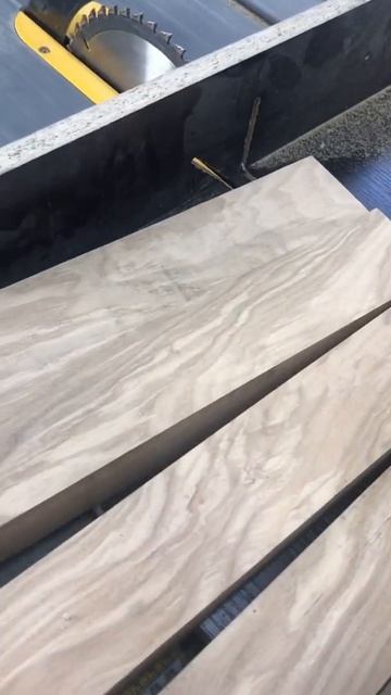 Ножки на подстолье #shorts #rosignaiten #wood смотреть онлайн