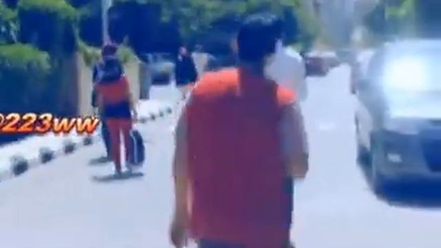 Ин холатро бин гирят мия!!Коидаи дунё хамиай охи??? смотреть онлайн