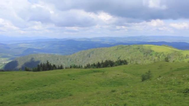 Курорт Захар Беркут гора Зворець.Краєвид з вершини.Літо 2017