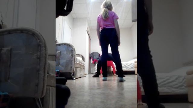 Спрыгнула с20 этажа