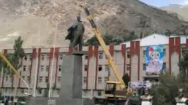 Ленин в ХОРОГЕ 25 06 2010 смотреть онлайн